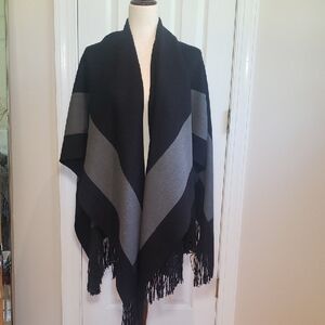BCBGeneration Black and Gray Wrap